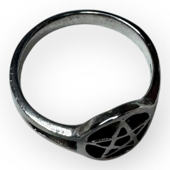 Women's Sterling Silver Whimsygoth Five Pointed Star Pentagram Ring Size 6.5 - Picture 3 of 9